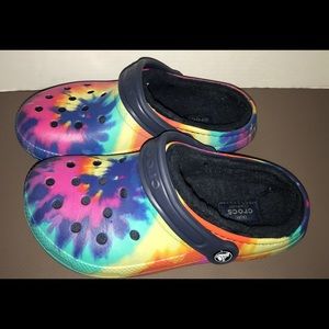 Crocs Tie Dye Lined classic clogs -size 6 women’s